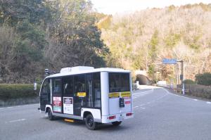 自動運転バス４