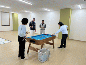 バンパープールテーブル